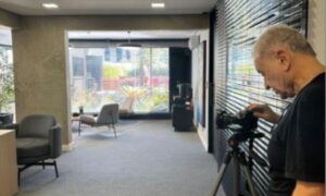 Luz e Sombra no Retrato: Como a Iluminação Constrói a Autoridade do Executivo